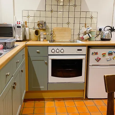 Lakeland Cottage, Bowness, Parking