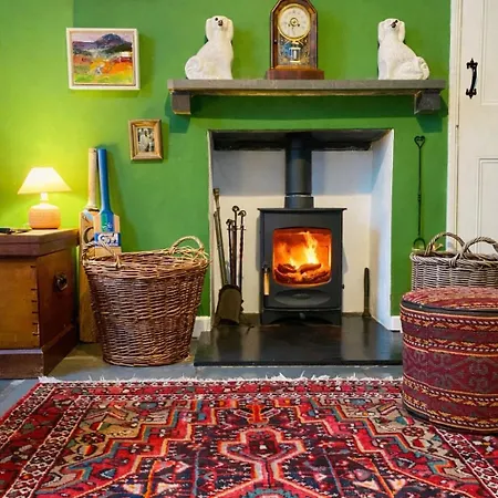 Semesterbostad Lakeland Cottage, Bowness, Parking *