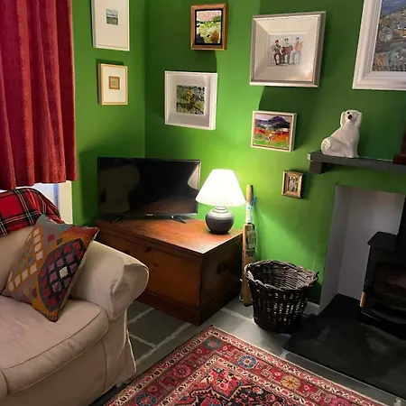 Lakeland Cottage, Bowness, Parking בית נופש *