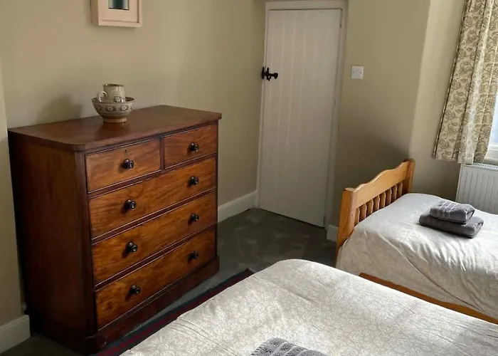 Lakeland Cottage, Bowness, Parking